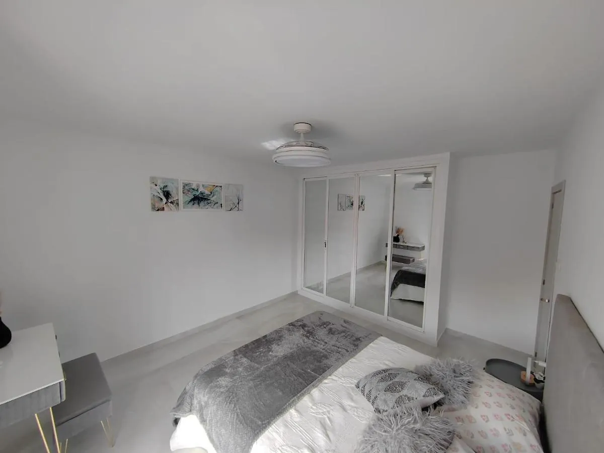 Apartamento La Torre,200M Hasta La Playa Бенальмадена Испания