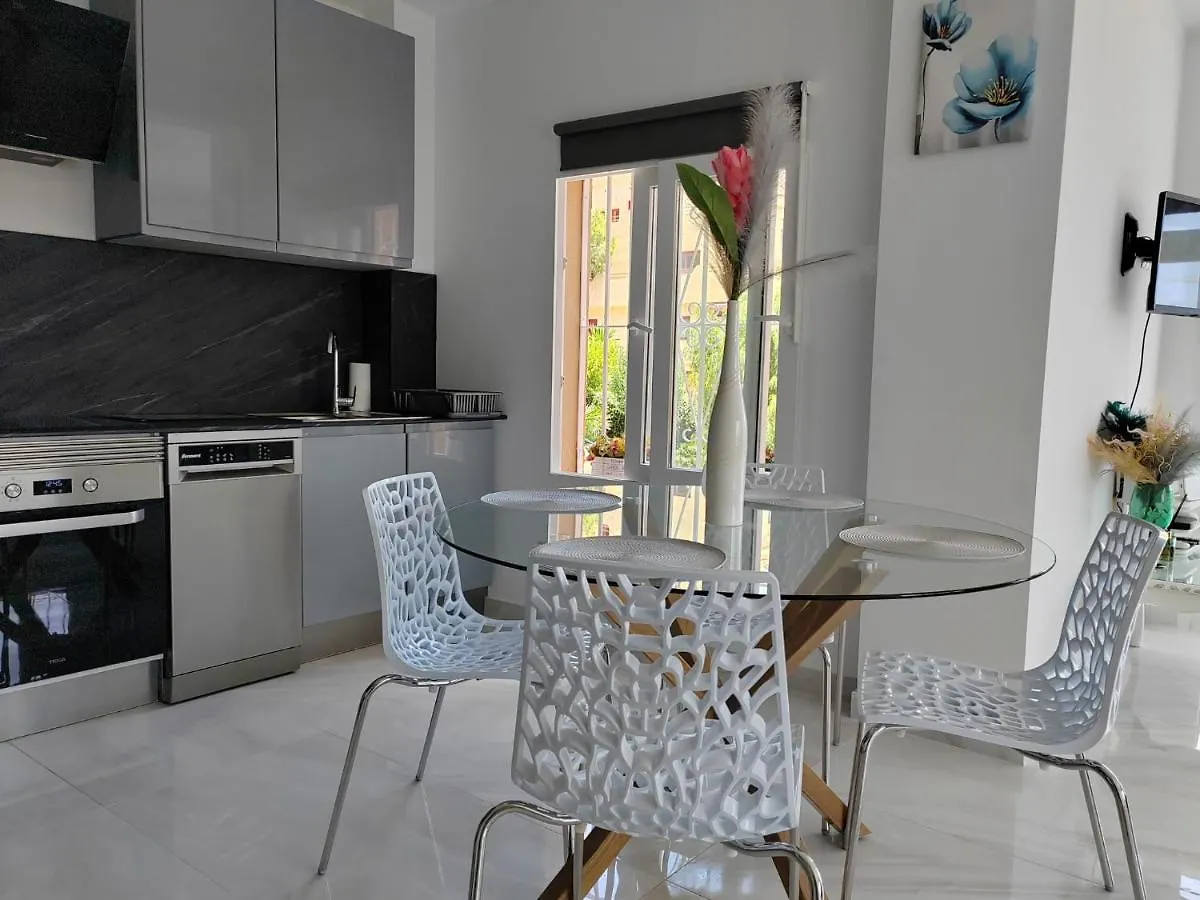 Апартаменты Apartamento La Torre,200M Hasta La Playa Бенальмадена Испания