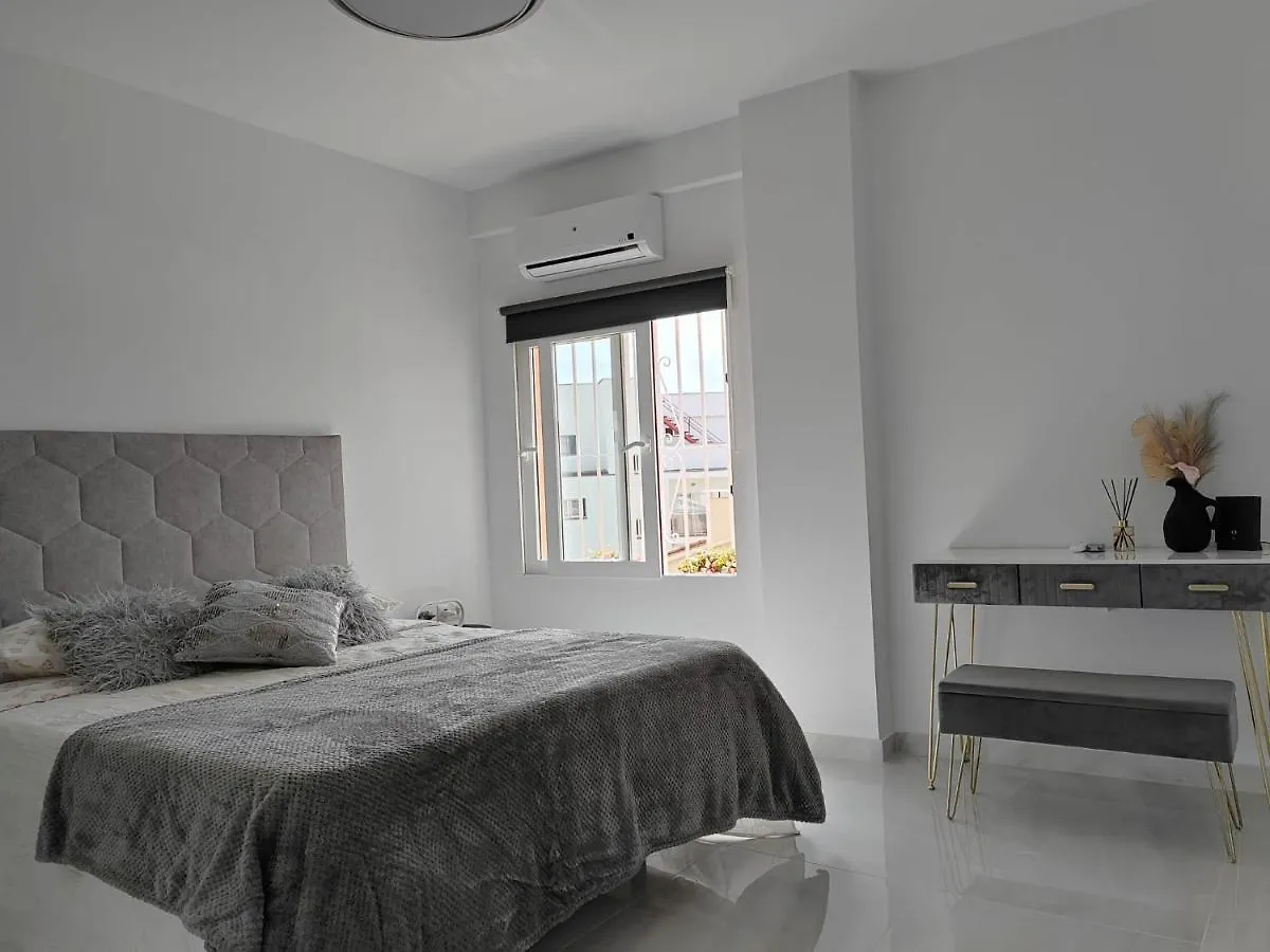 Апартаменты Apartamento La Torre,200M Hasta La Playa Бенальмадена