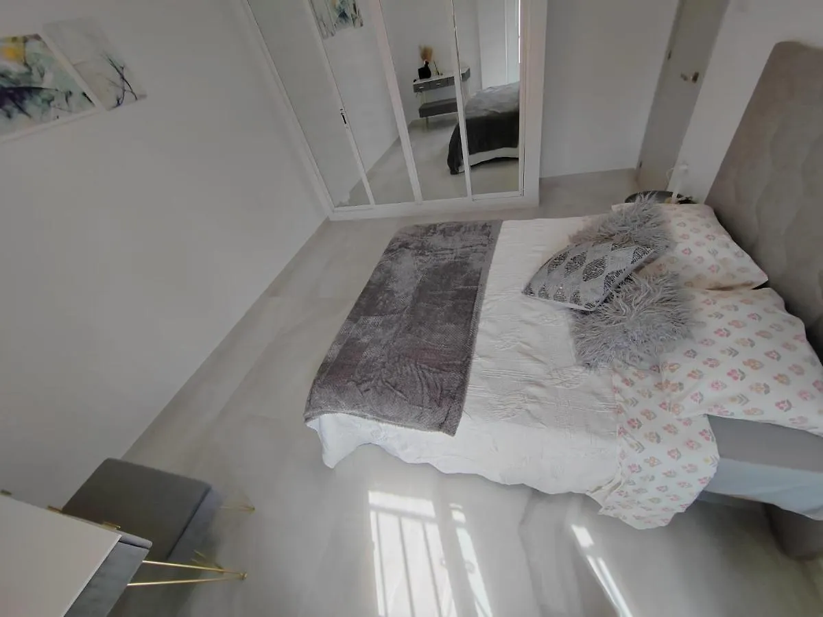 Апартаменты Apartamento La Torre,200M Hasta La Playa Бенальмадена